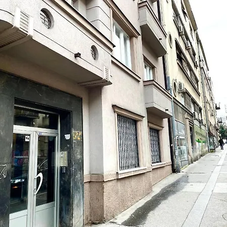 Triangle 1 Βελιγράδι