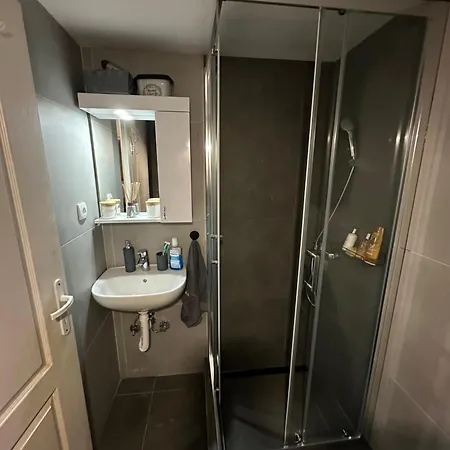 Triangle 1 아파트 *