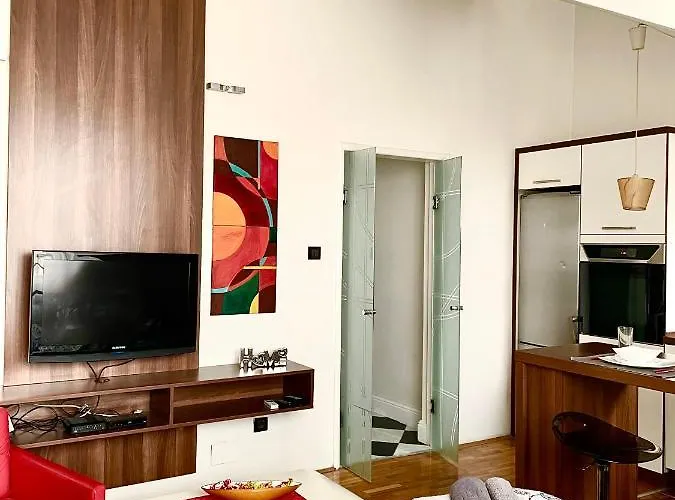 Apartmán Triangle 1 *